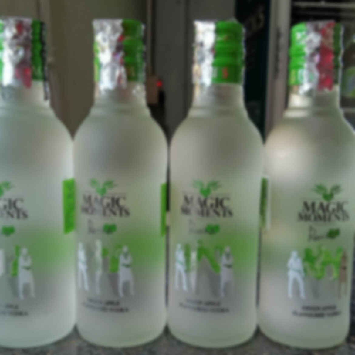 ✍️✍️चकरपुर अंग्रेजी शराब की भट्टी में ओवर रेट पर बिक रही शराब👉🥃🥃