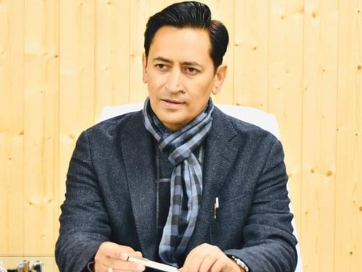 ✍️कुमाऊं कमिश्नर दीपक रावत पहुंचे सितारगंज उप जिलाधिकारी कार्यालय👉