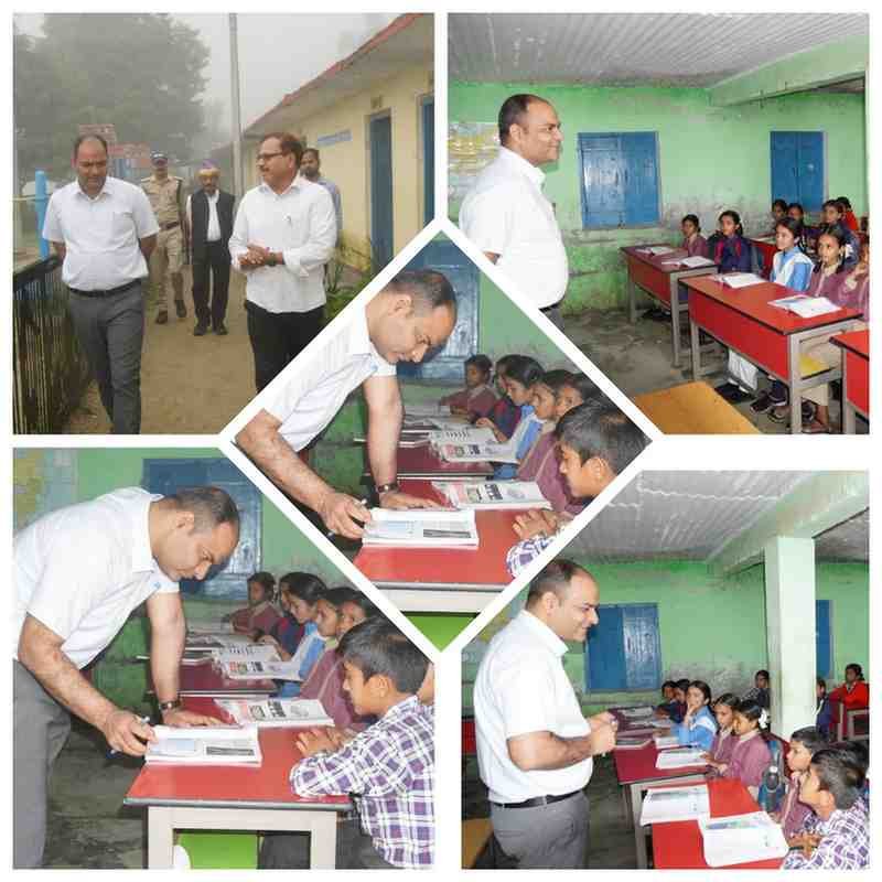 ✍️पल्सो विद्यालय पहुंचे डीएम, शिक्षक बन बच्चों को पढ़ाया सामाजिक विज्ञान 👉