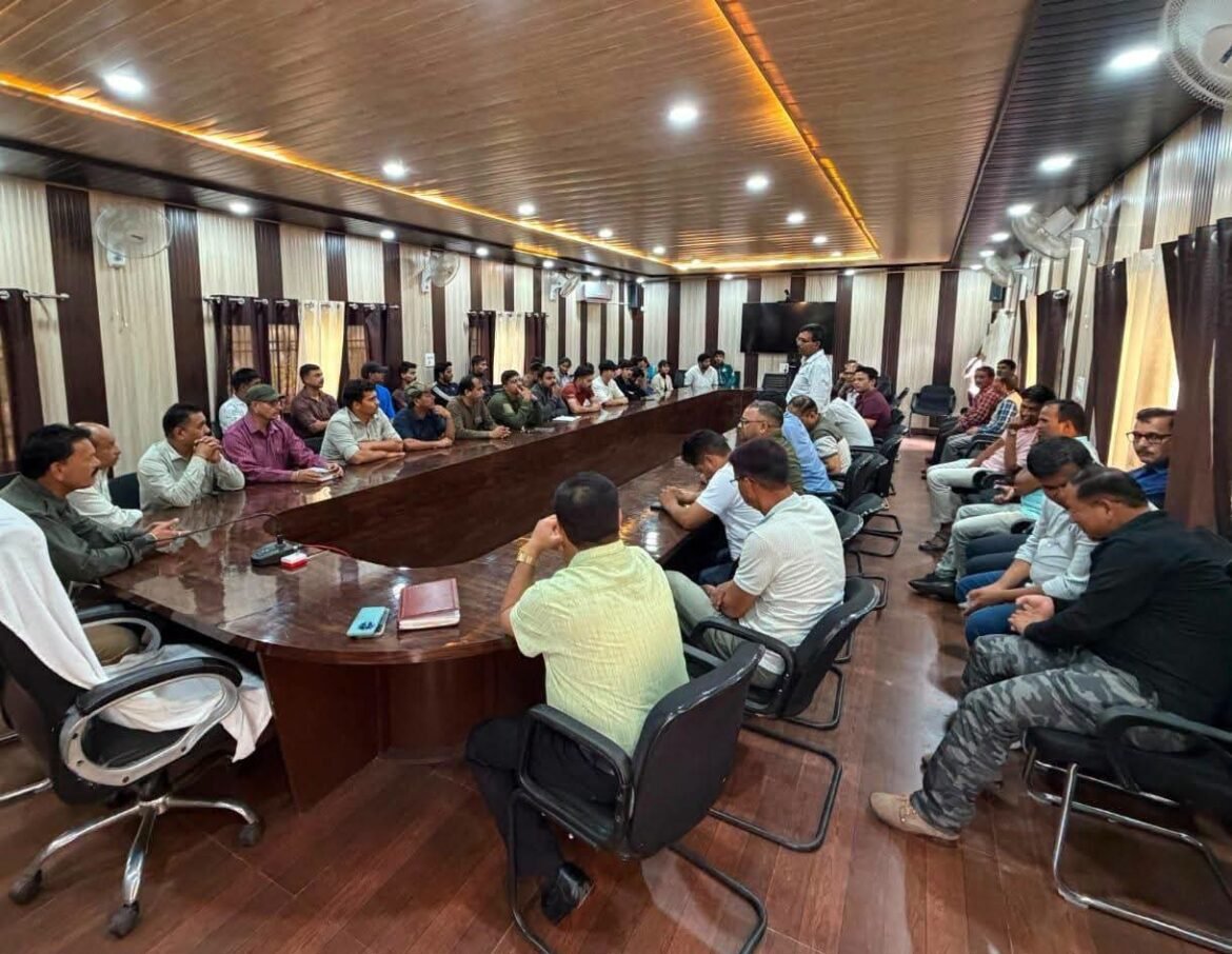 ✍️वन दरोगा से मारपीट पर वनकर्मियों का फूटा गुस्सा, गिरफ्तारी नहीं हुई तो होगा आंदोलन👉