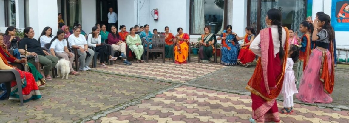 ✍️चौकोड़ी में कैलाश मानसरोवर यात्रियों का भव्य स्वागत, फूलों की वर्षा और कुमाऊंनी संस्कृति से किया अभिनंदन👉