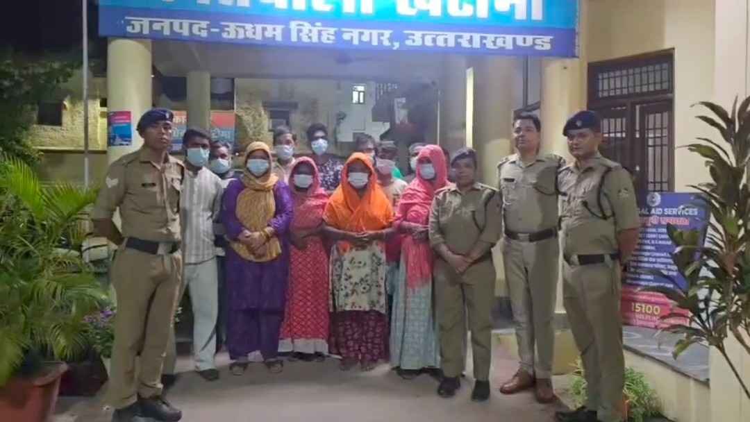 ✍️पुलिस के विधिपूर्ण निर्देशों की अवहेलना पर 11 गिरफ्तार  खेतलसंडा रेलवे फाटक के पास दो शव मिलने के बाद मौके पर पुलिस कार्रवाई का विरोध करने का आरोप👉