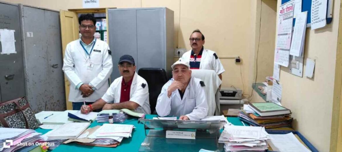 ✍️मांगों को लेकर फार्मासिस्टों ने बांह पर बांधा काला फीता, 15 सितंबर तक जारी रहेगा विरोध👉